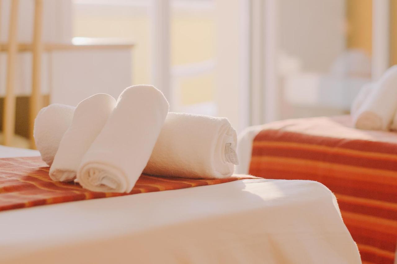 Hotel Beverly Римини Экстерьер фото