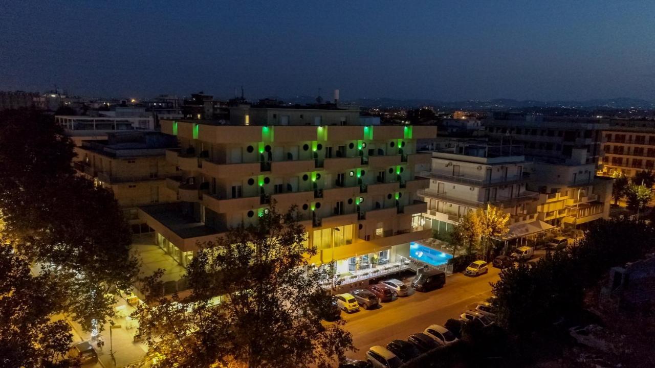 Hotel Beverly Римини Экстерьер фото